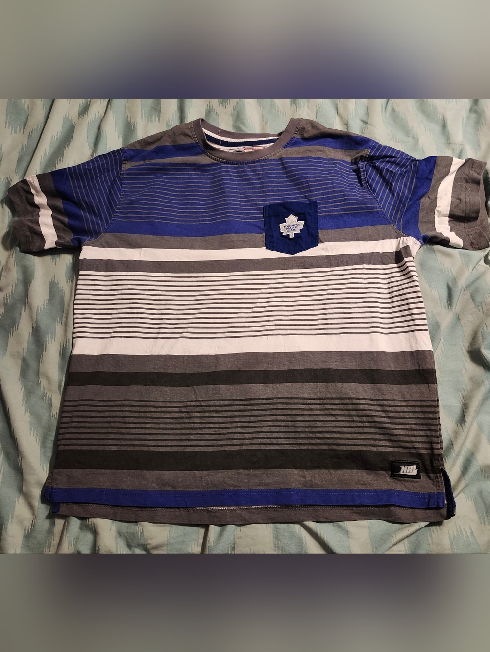Vintage Toronto Maple Leafs T- Shirt Multi Striped W/ Pocket Men's Size XL